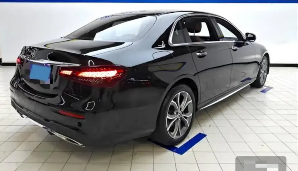 2021 MERCEDES-BENZ E thumbnail 4