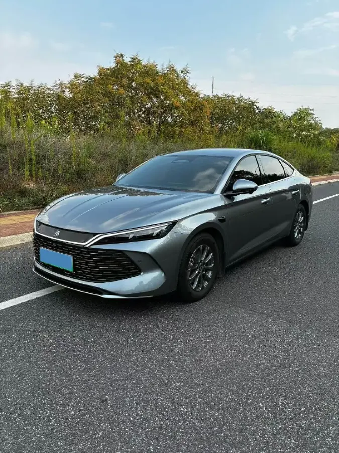 2025 BYD QinL 1.5L 101HP L4 E-CVT PHEV 10.08KWH