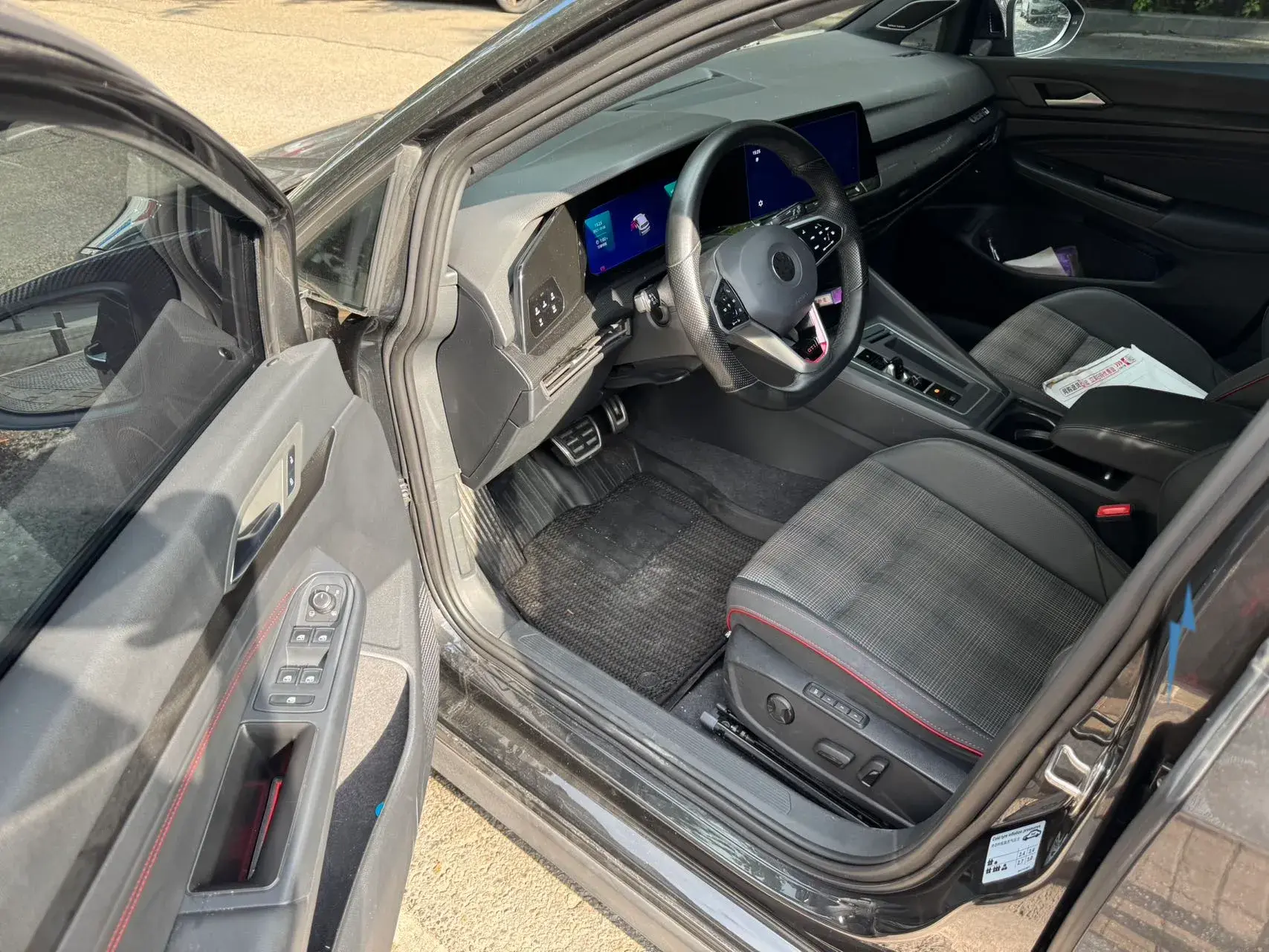 2023 VOLKSWAGEN GOLFGTI thumbnail 3