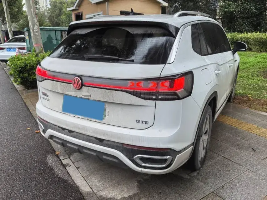 2023 VOLKSWAGEN TAYRON thumbnail 2