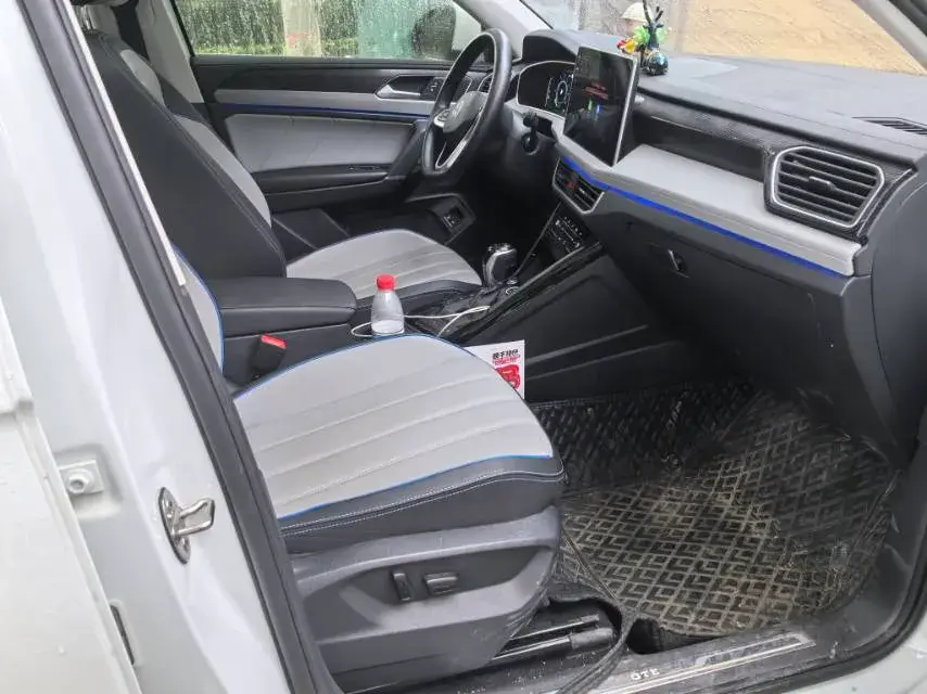 2023 VOLKSWAGEN TAYRON thumbnail 3