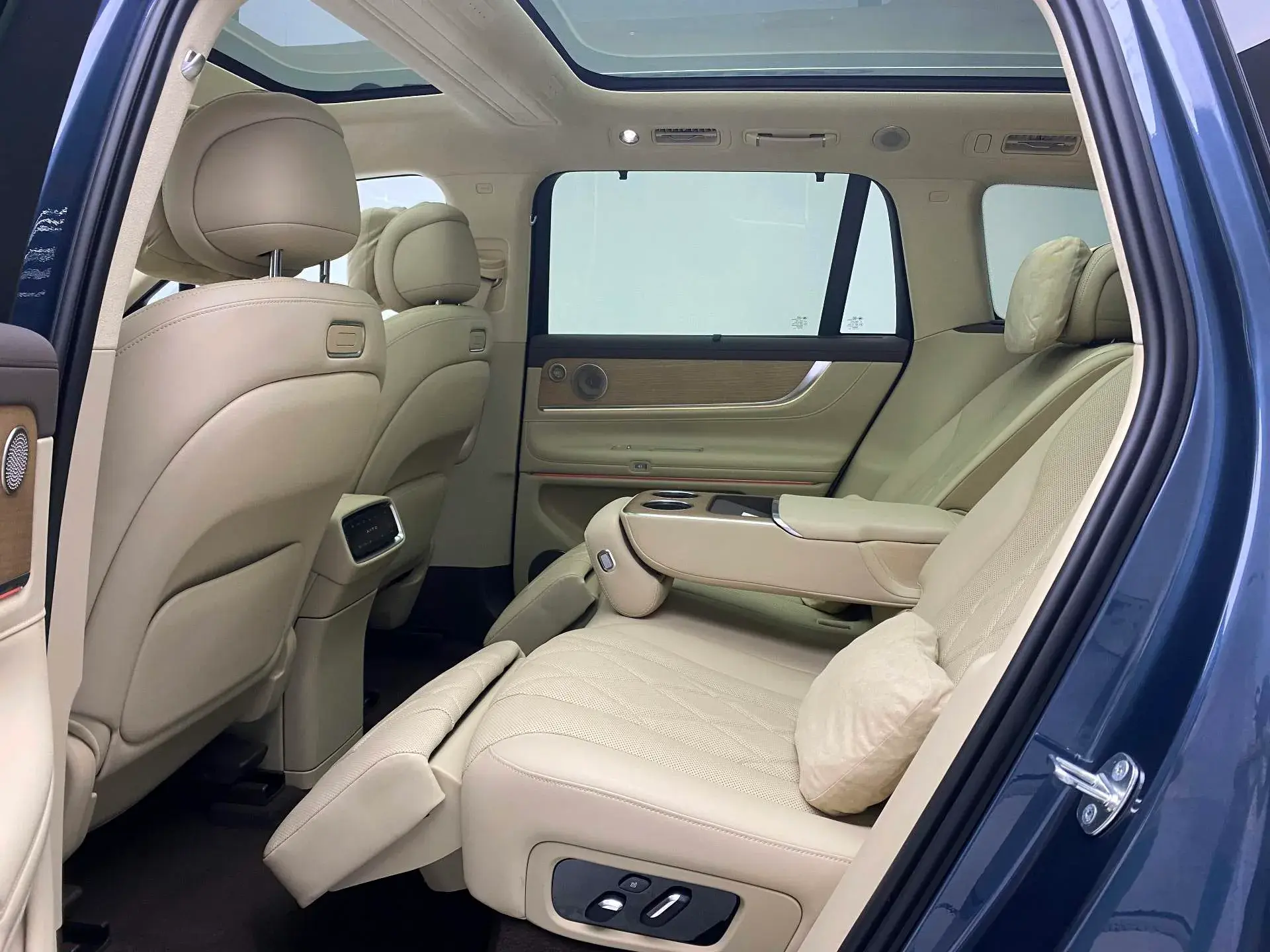 2024 HIMA AITO thumbnail 4