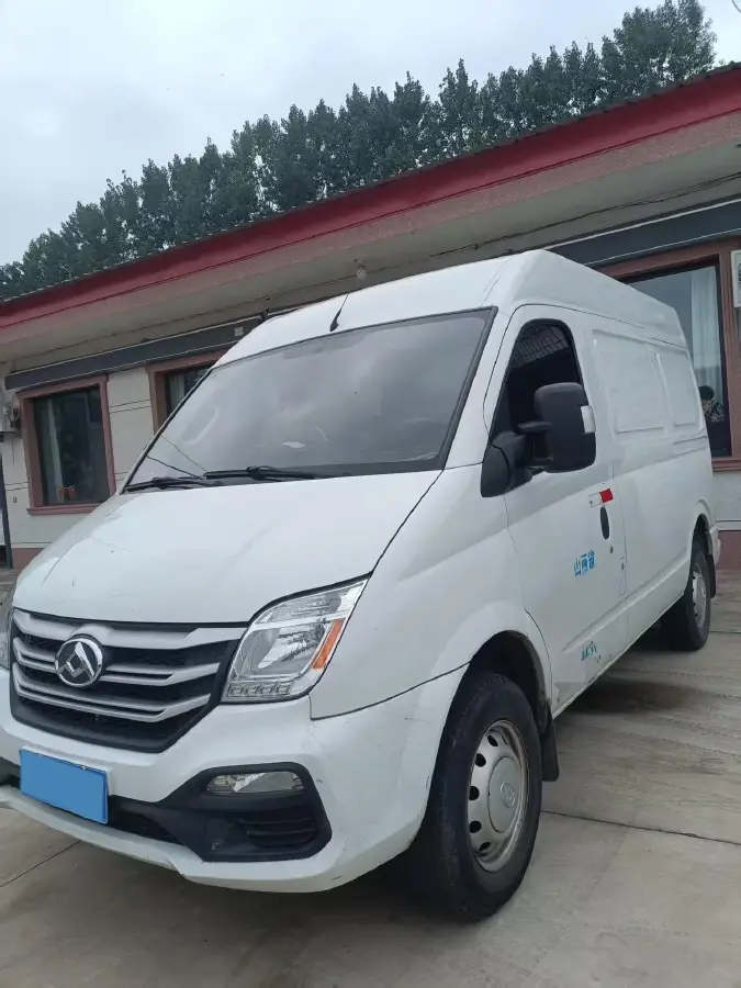 2019 MAXUS XinTu V80 2.0T 139HP L4 6MT