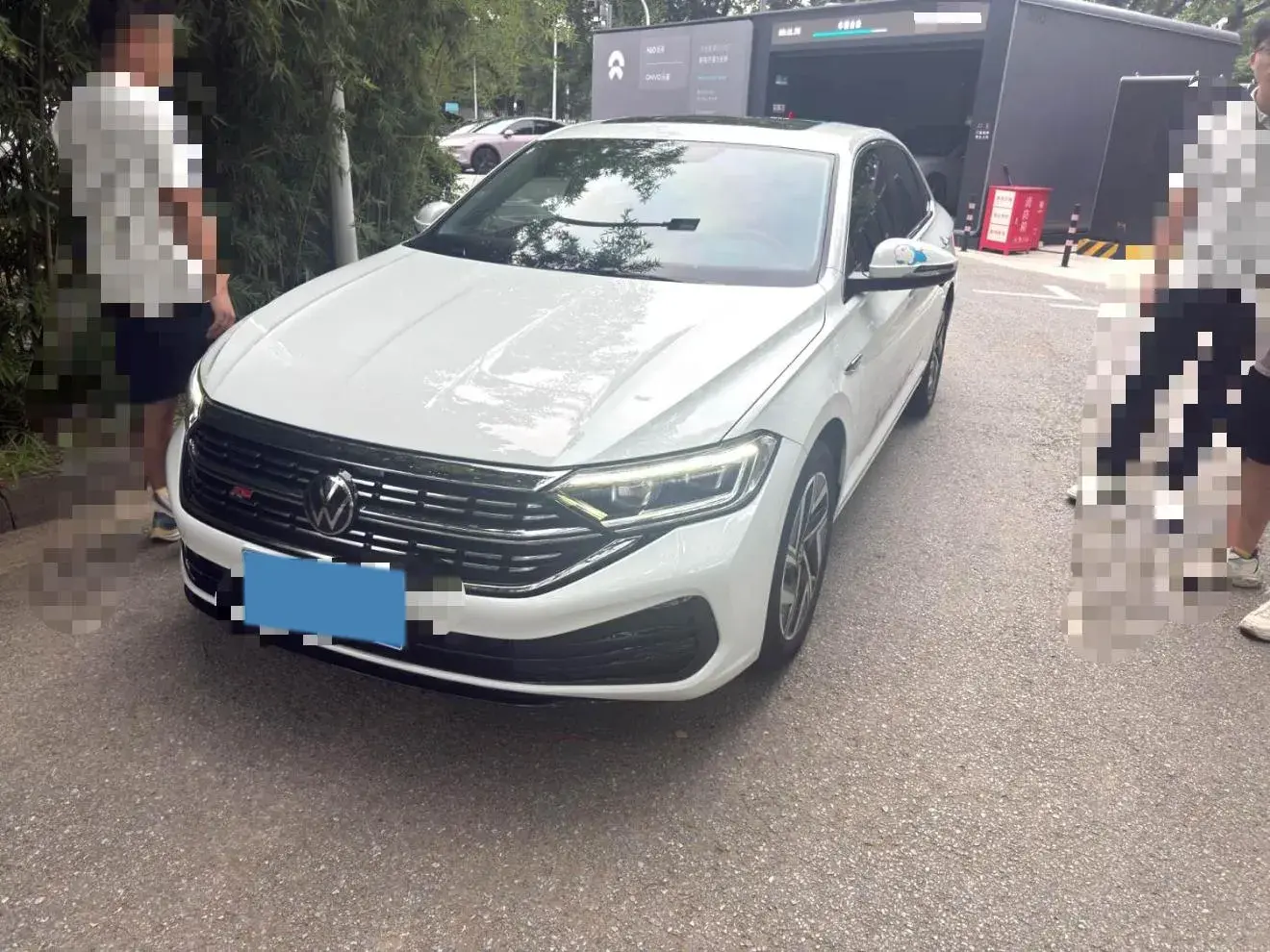 2023 VOLKSWAGEN SAGITAR view 1