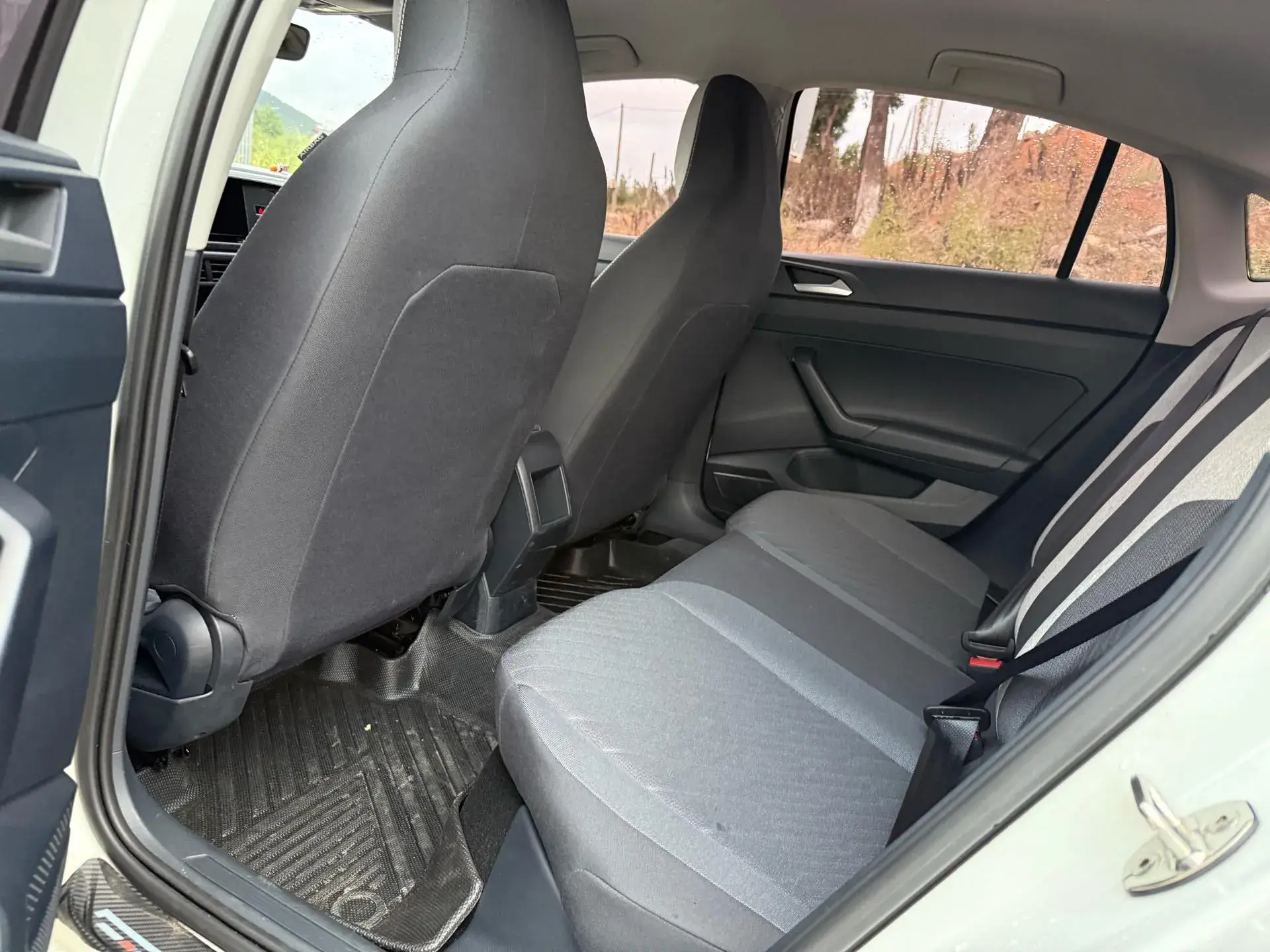 2023 VOLKSWAGEN LAVIDA thumbnail 3