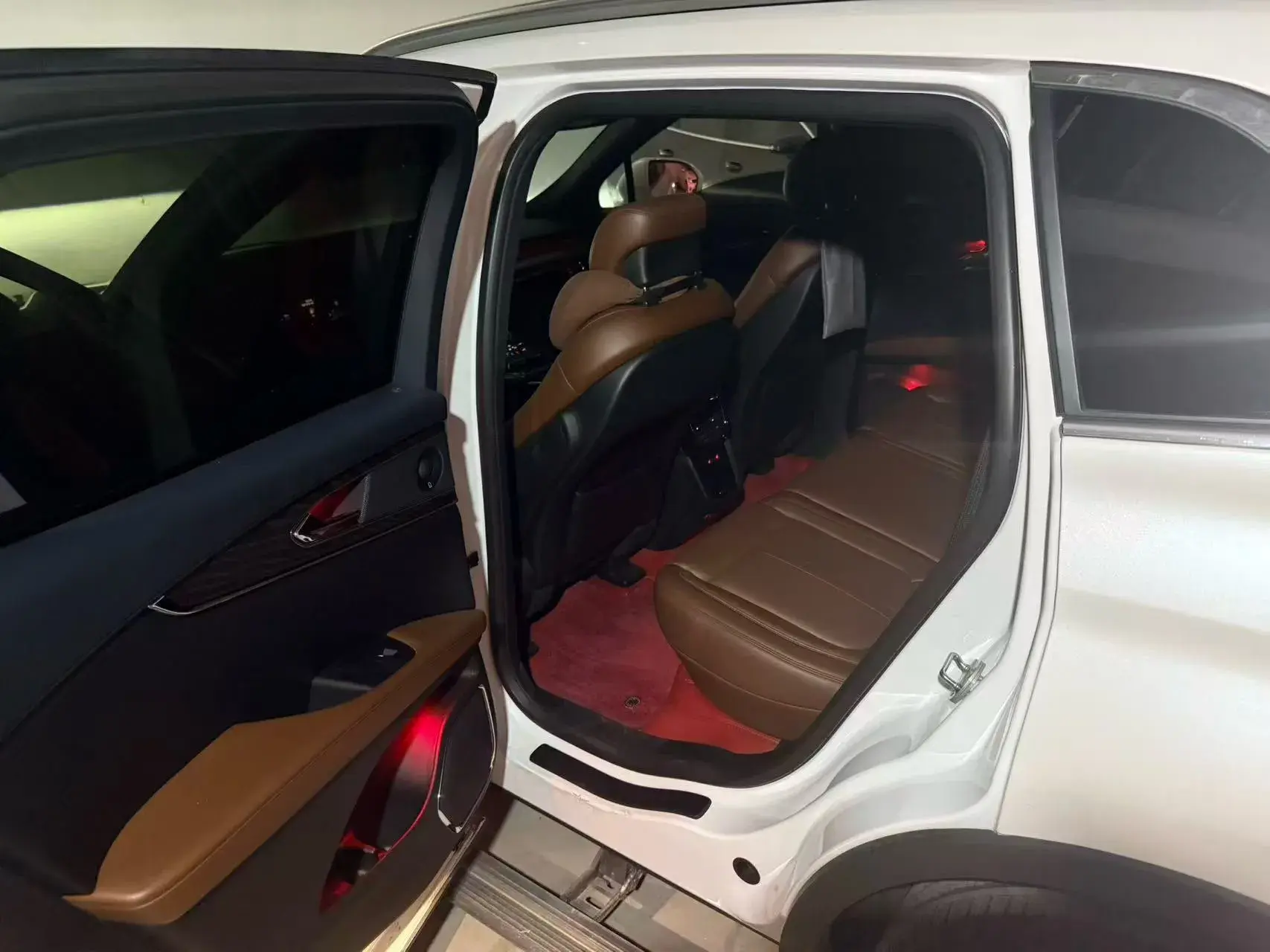 2021 LINCOLN NAUTILUS thumbnail 4