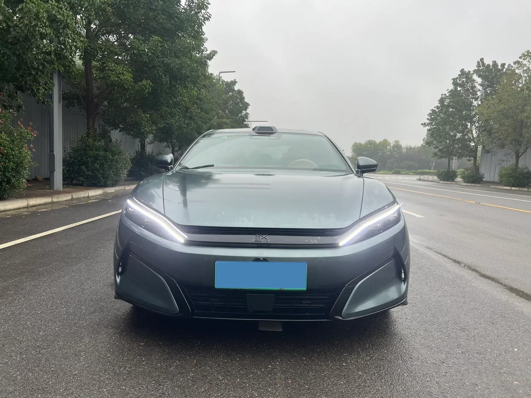 2025 BYD HANL thumbnail 2