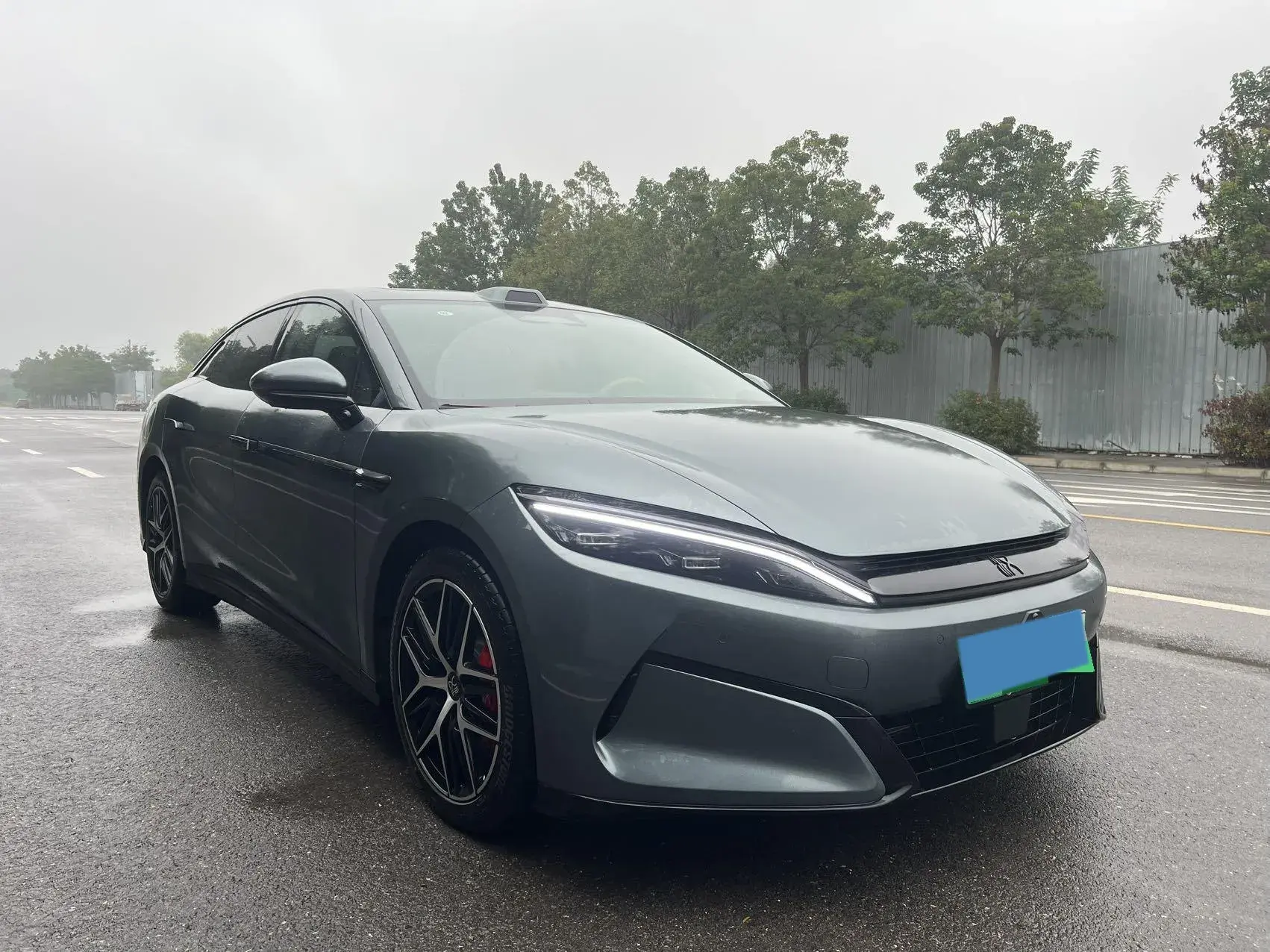 2025 BYD HANL thumbnail 3