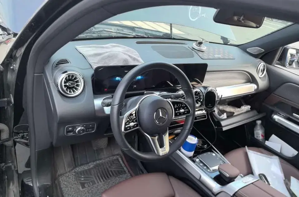 2023 MERCEDES-BENZ GLB thumbnail 2