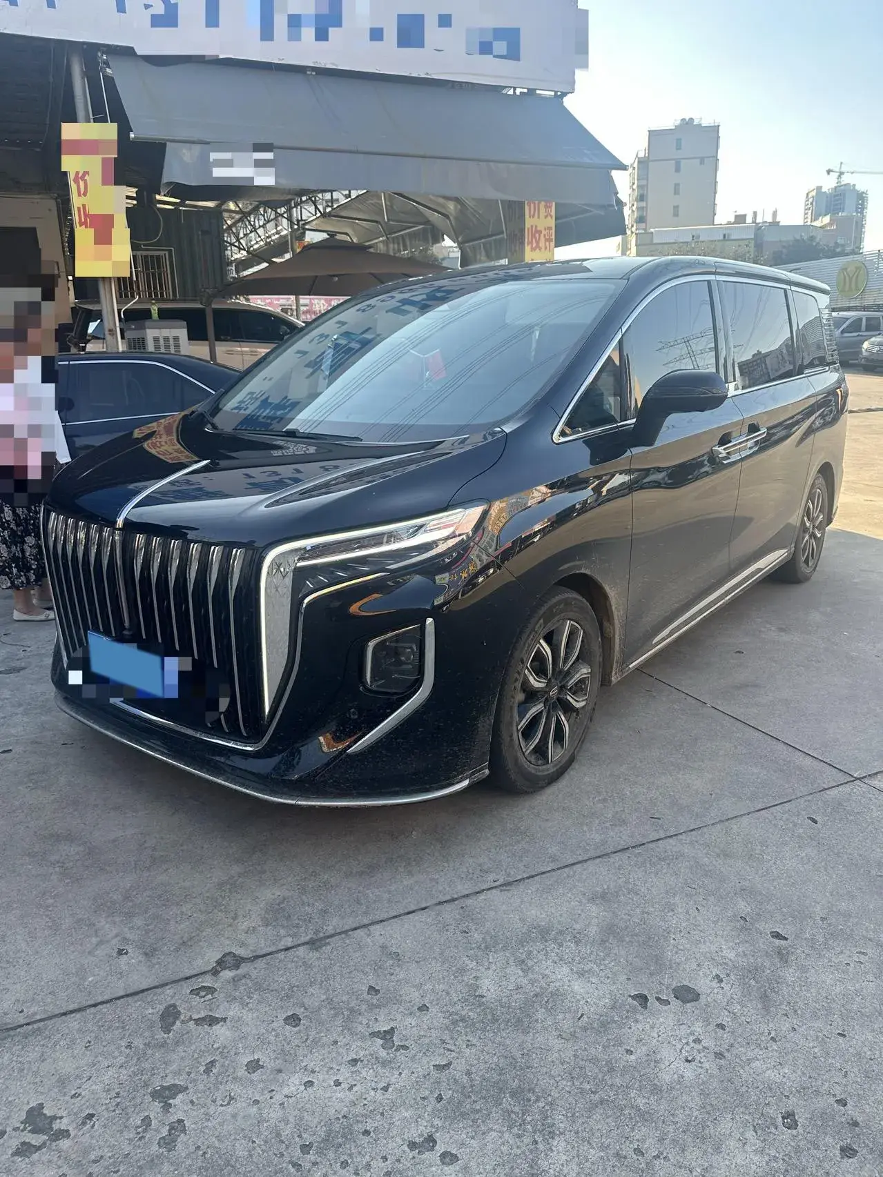 2023 HONGQI HQ9 view 1