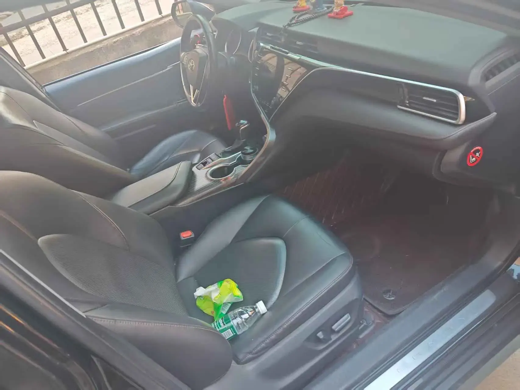 2018 TOYOTA CAMRY thumbnail 3