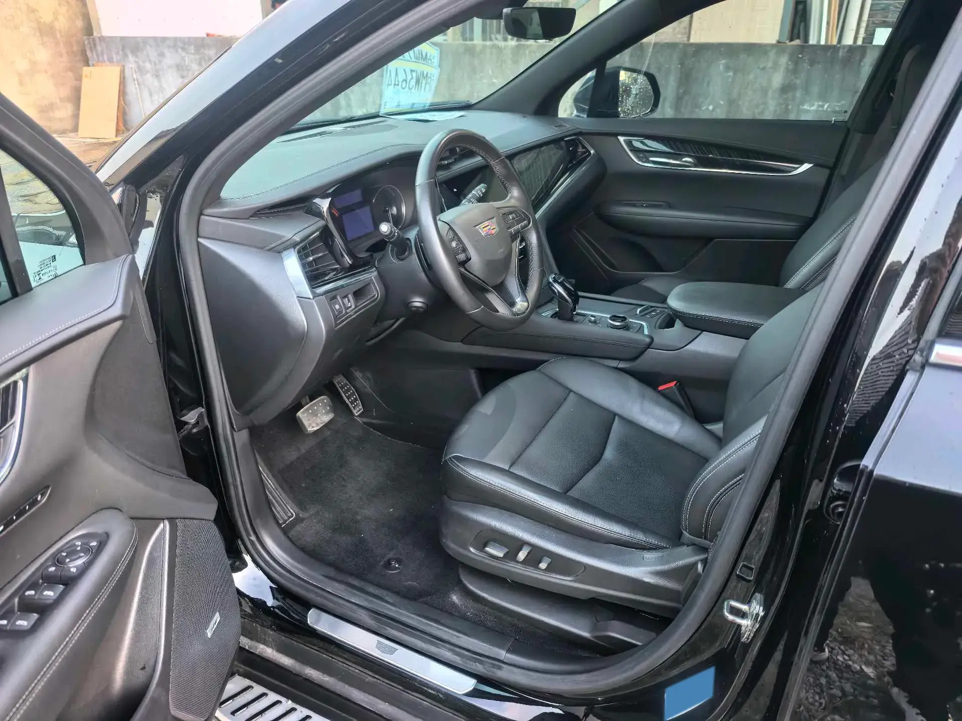 2022 CADILLAC XT6 thumbnail 2