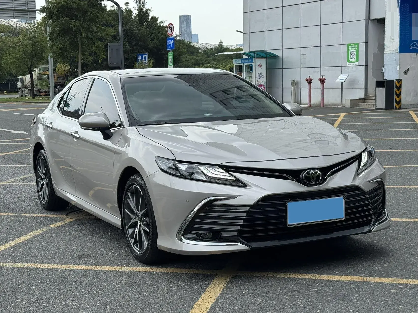 2021 TOYOTA CAMRY thumbnail 3