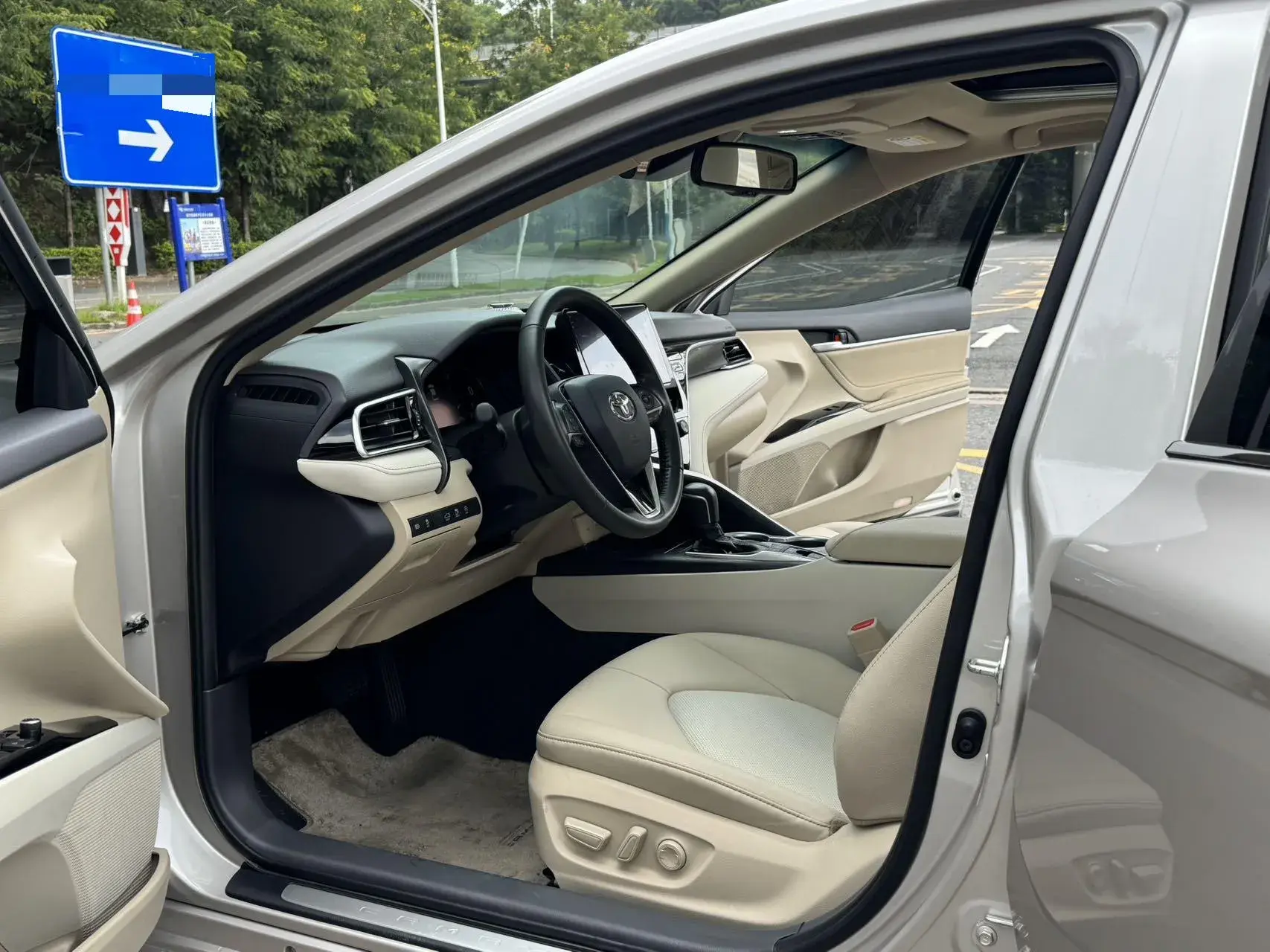 2021 TOYOTA CAMRY thumbnail 4