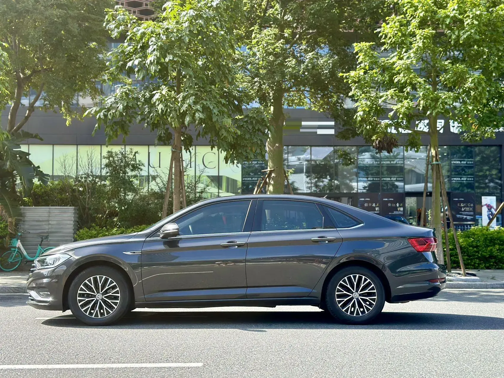 2021 VOLKSWAGEN SAGITAR thumbnail 4