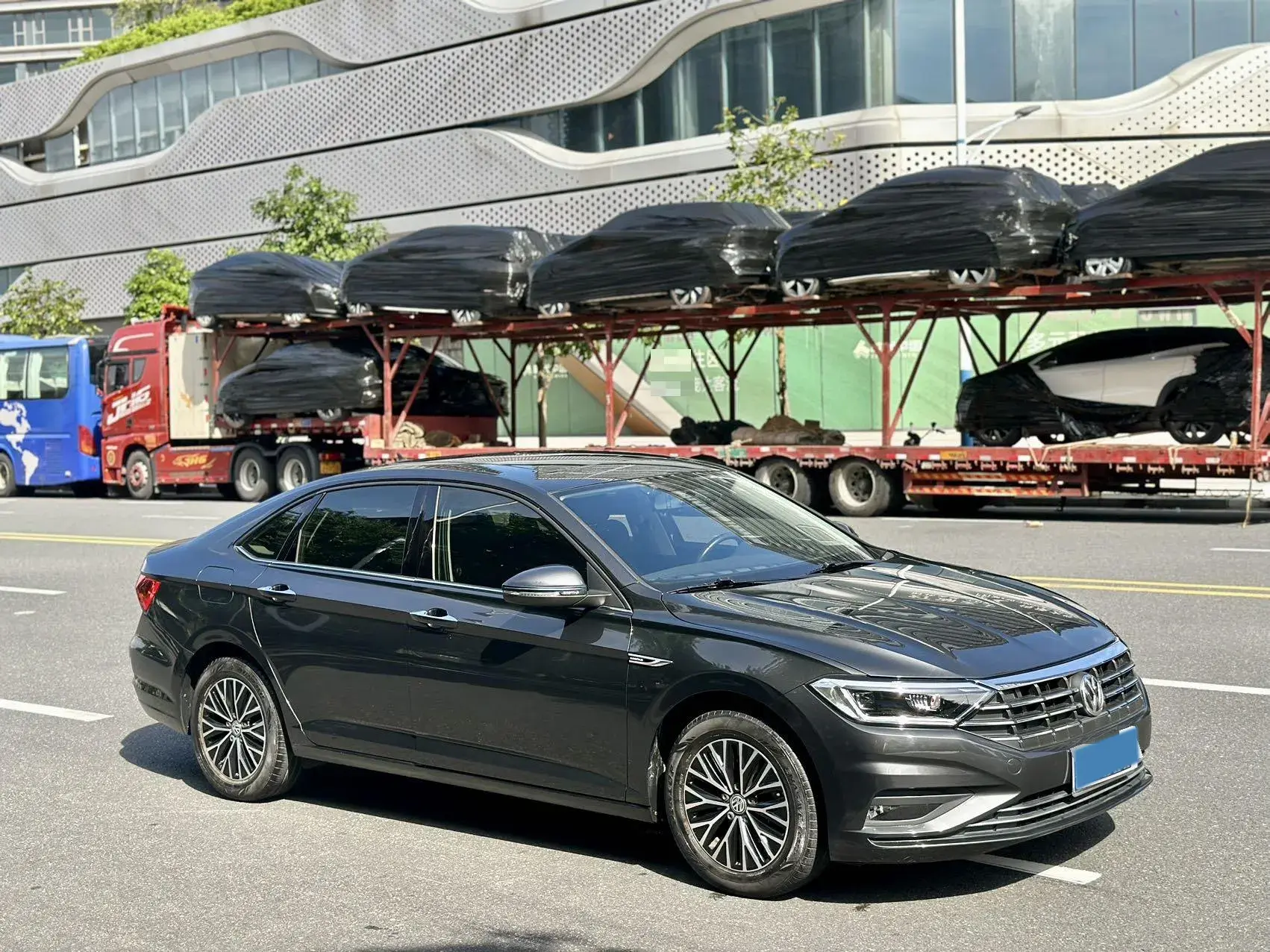 2021 VOLKSWAGEN SAGITAR thumbnail 3