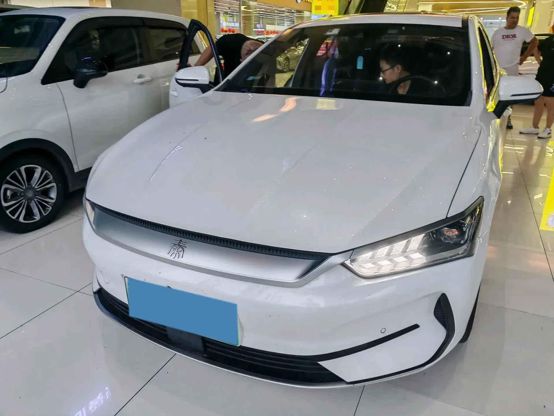 2021 BYD QIN thumbnail 2