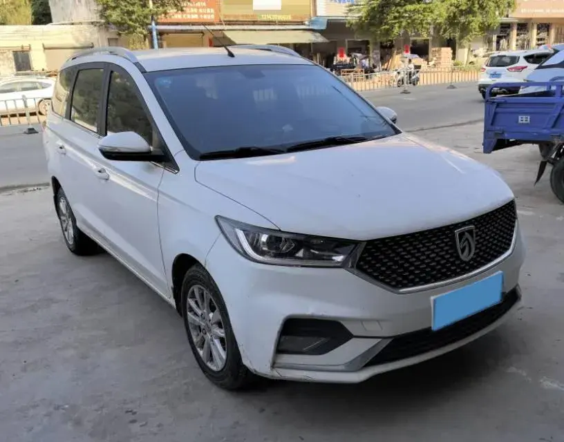 2019 BAOJUN 360 thumbnail 2
