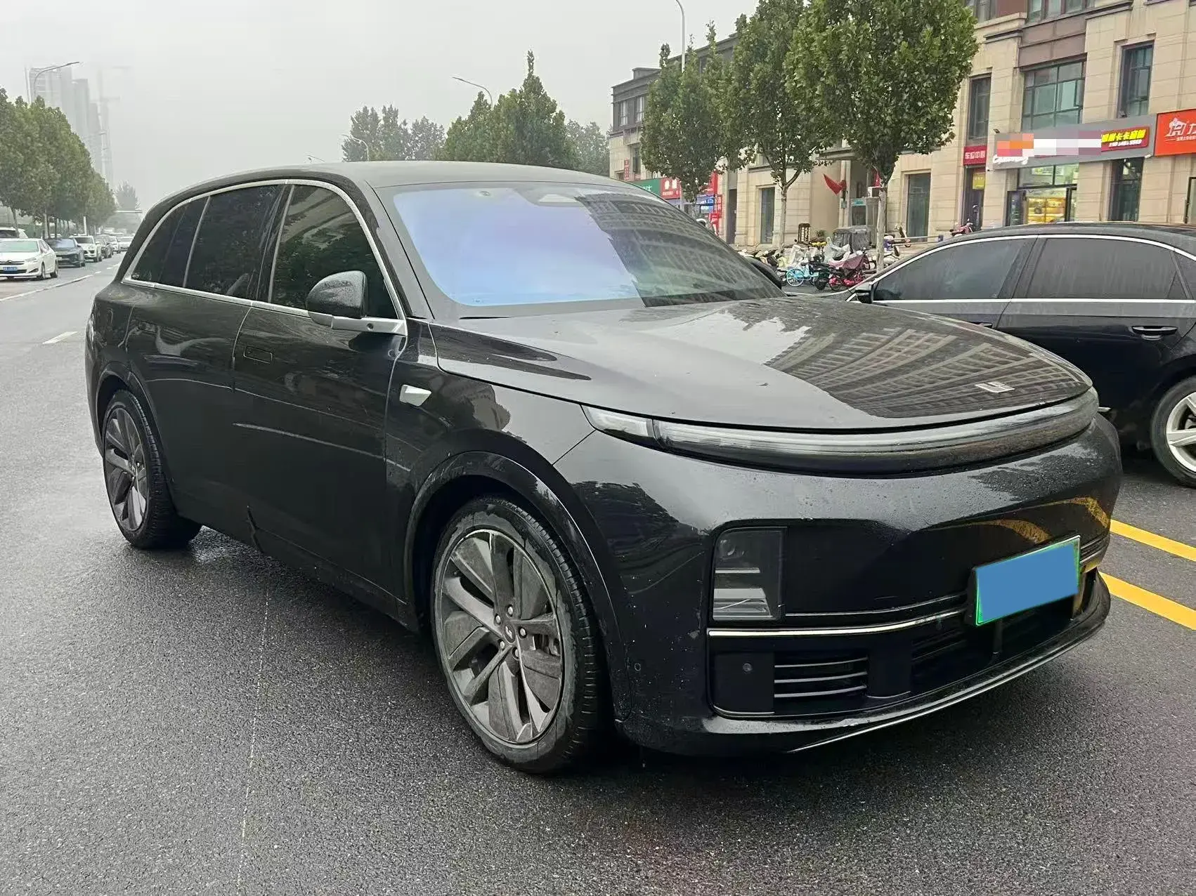 2023 LI L7 thumbnail 2