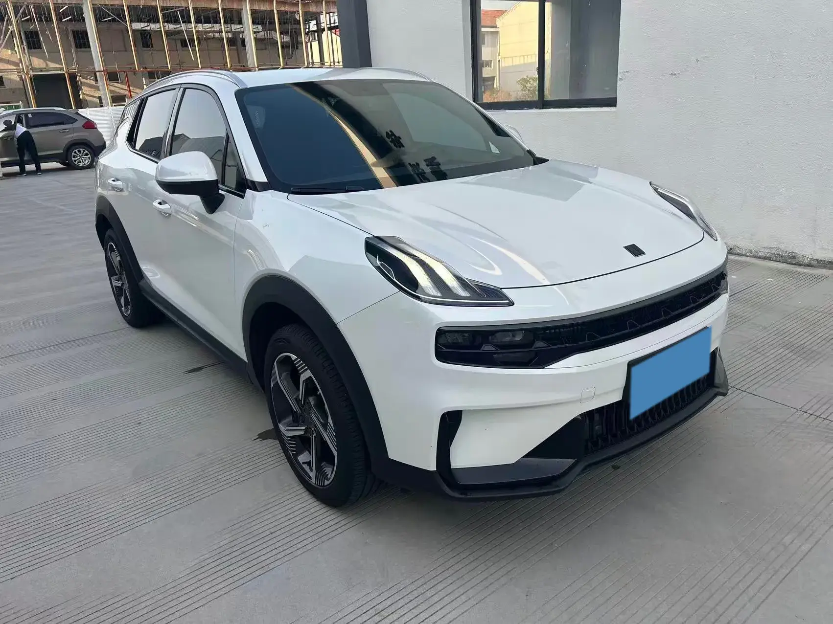 2023 LYNK&CO 06 thumbnail 3