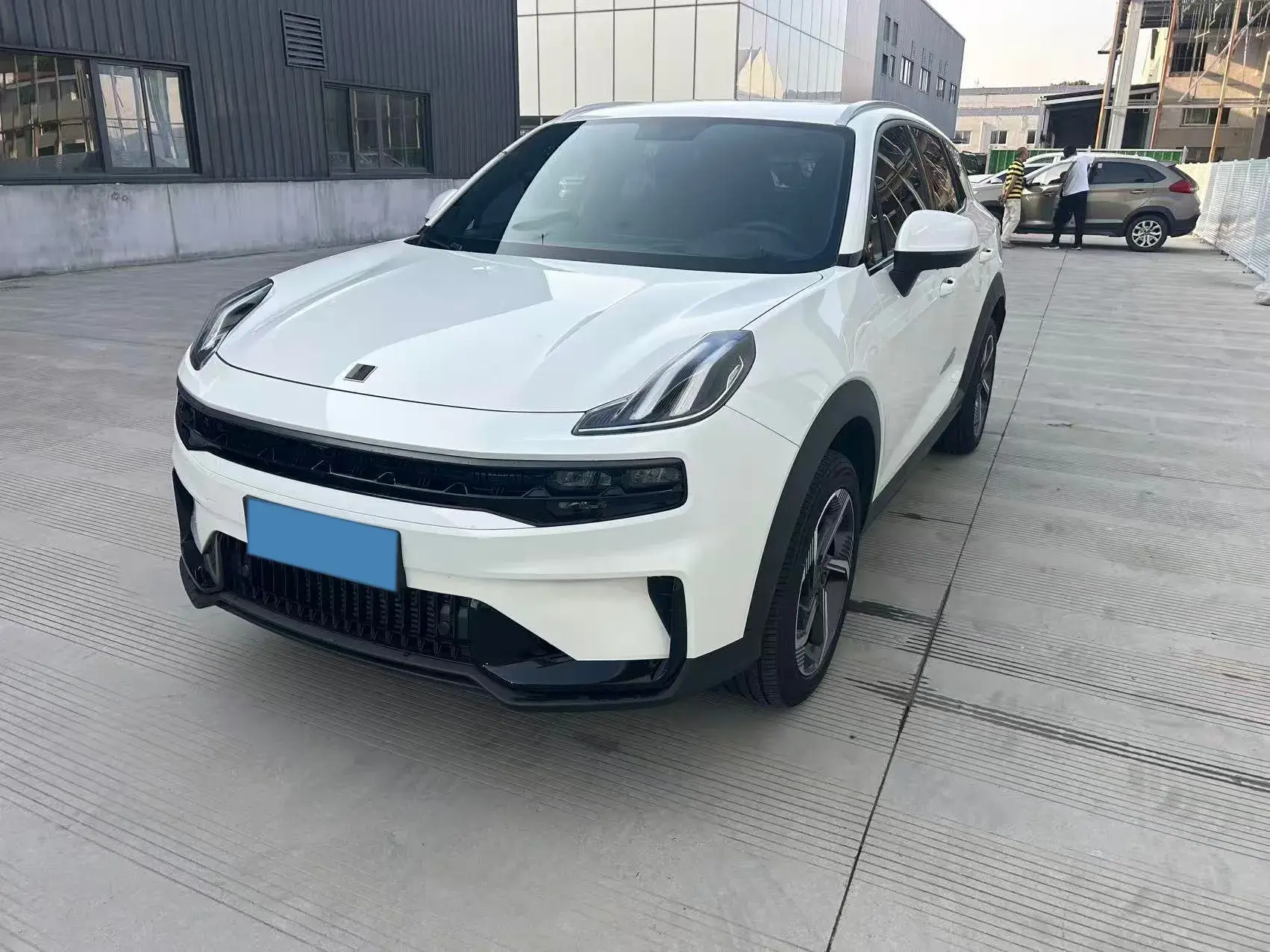 2023 LYNK&CO 06 view 1