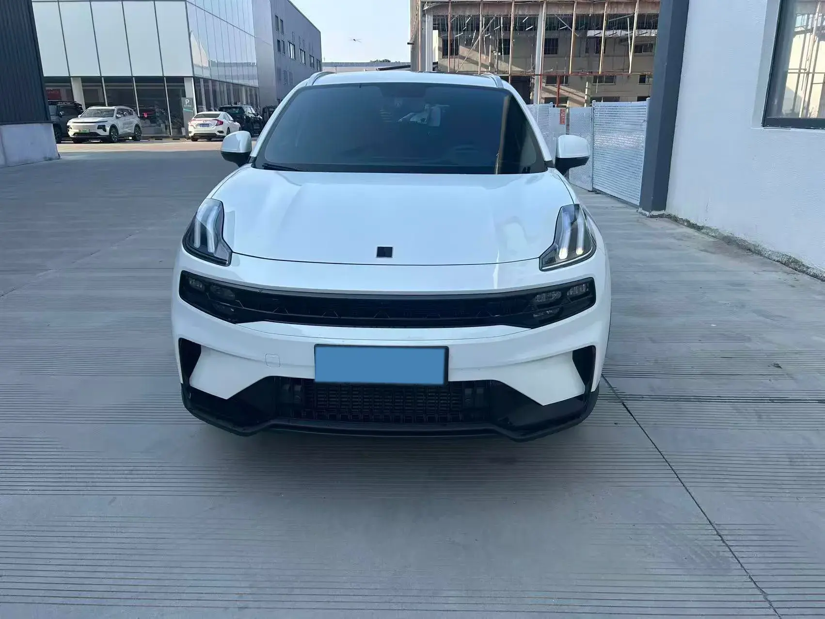 2023 LYNK&CO 06 thumbnail 2