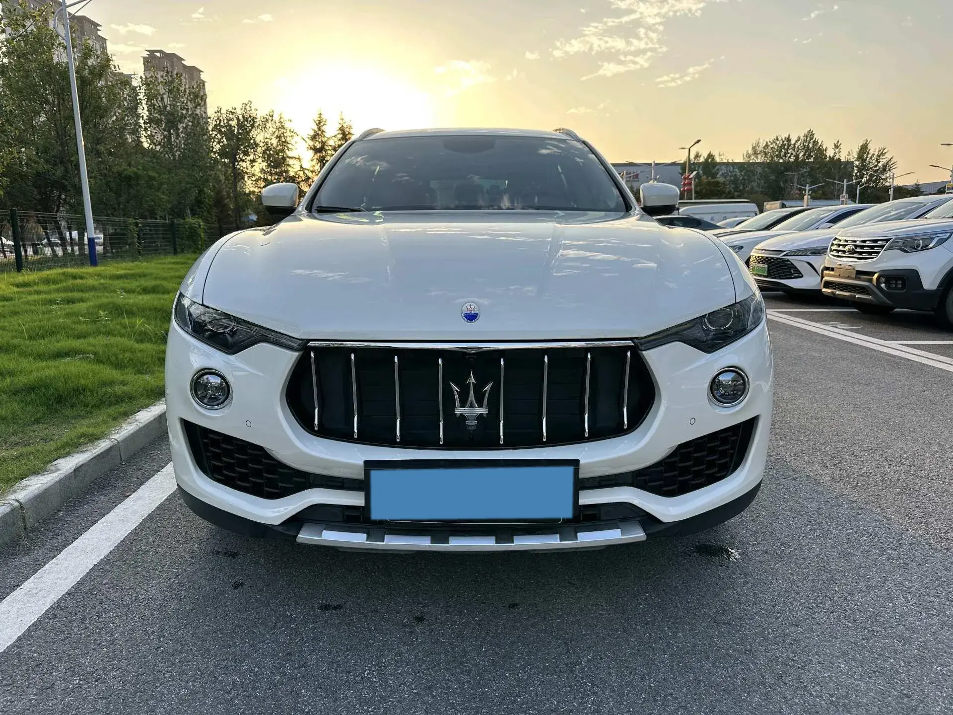2018 MASERATI LEVANTE thumbnail 2