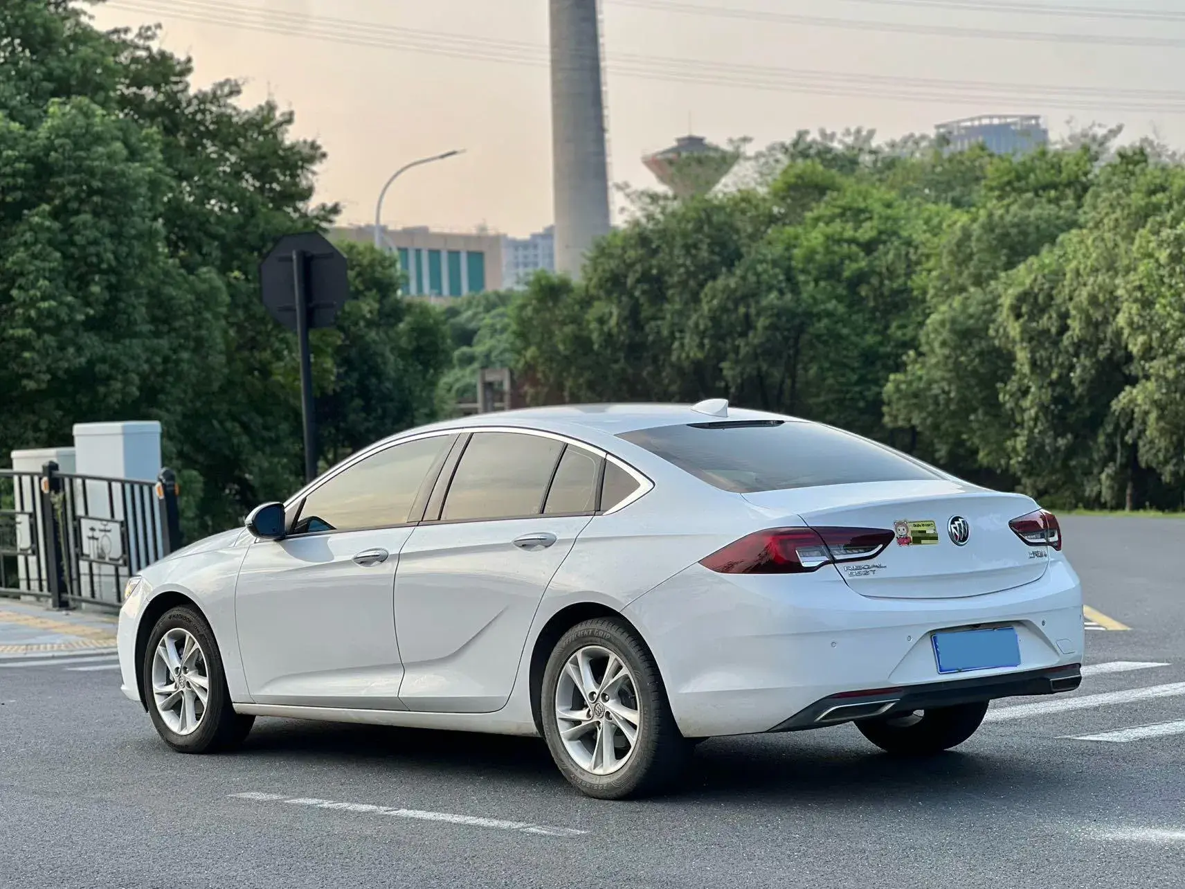 2020 BUICK REGAL thumbnail 4