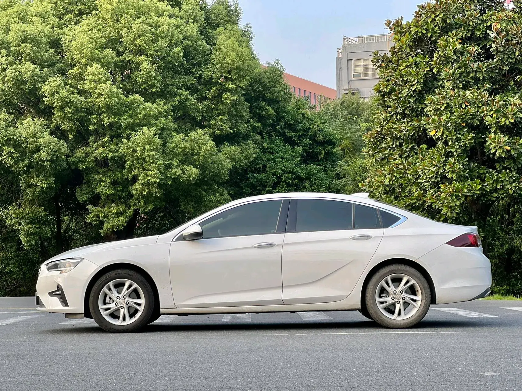 2020 BUICK REGAL thumbnail 3