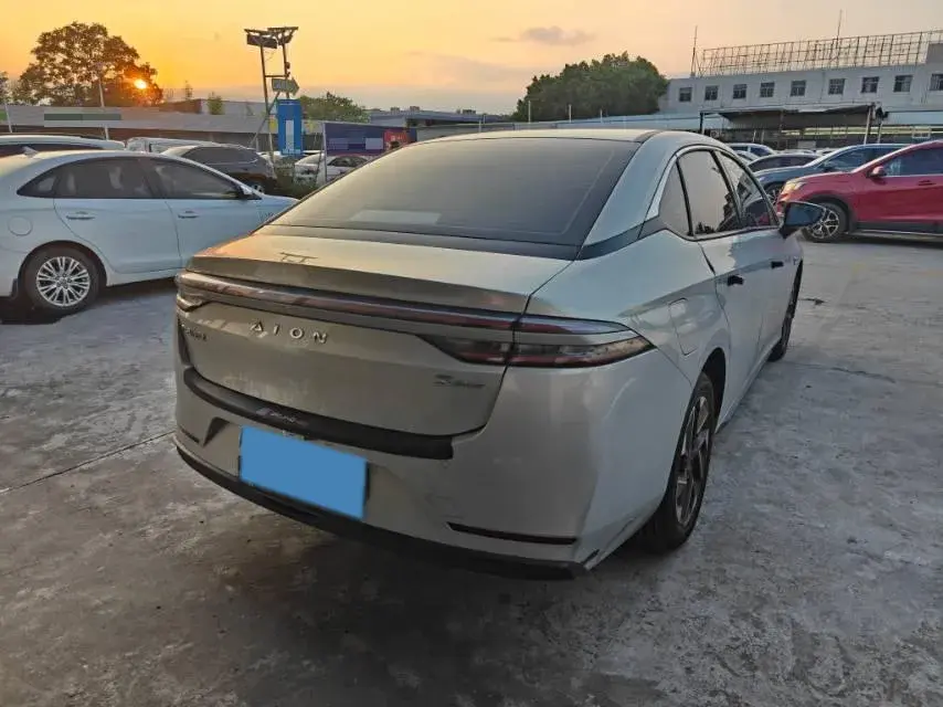 2023 AION S thumbnail 2