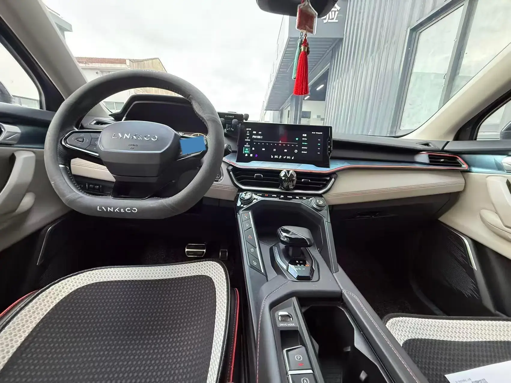 2020 LYNK&CO 06 thumbnail 4