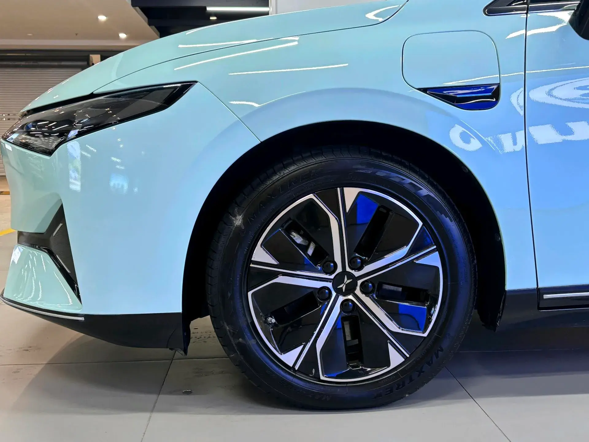 2021 XPENG P5 thumbnail 4