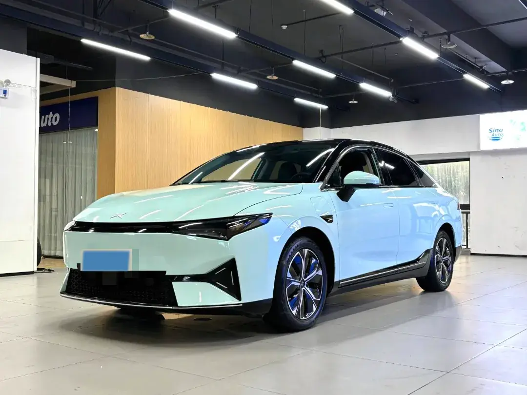 2021 XPENG P5 view 1