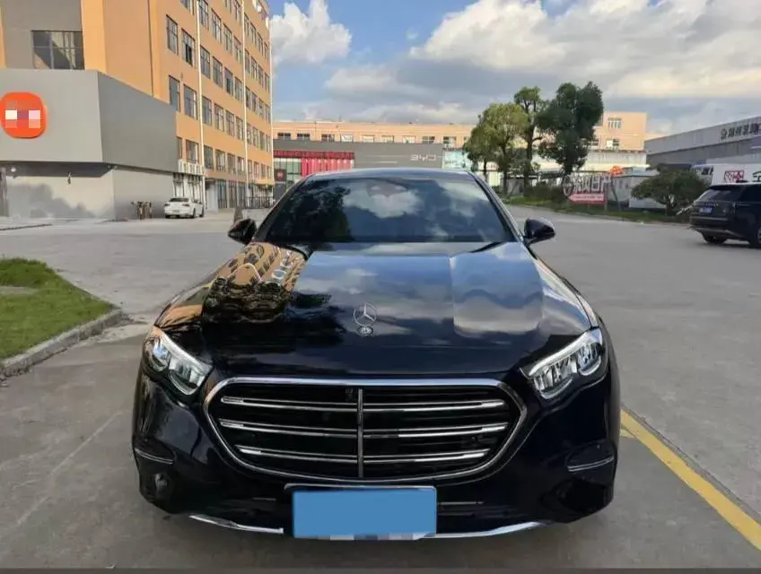 2025 MERCEDES-BENZ E thumbnail 2