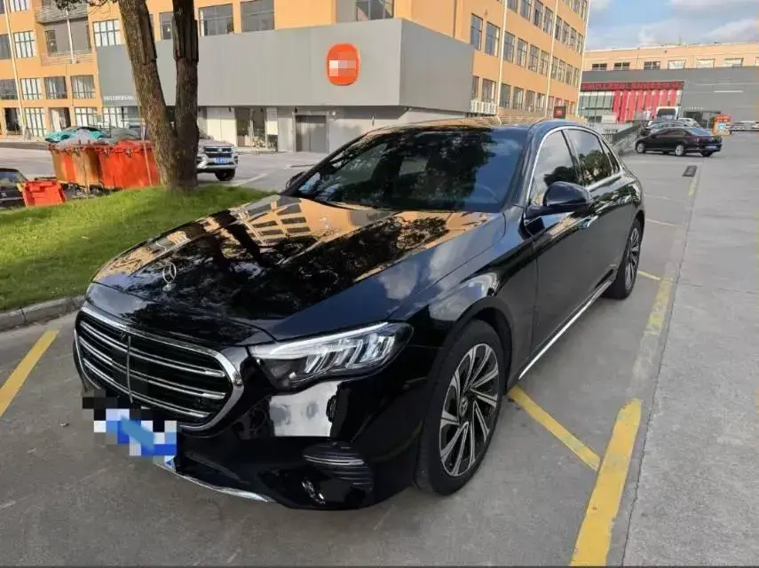 2025 MERCEDES-BENZ E view 1