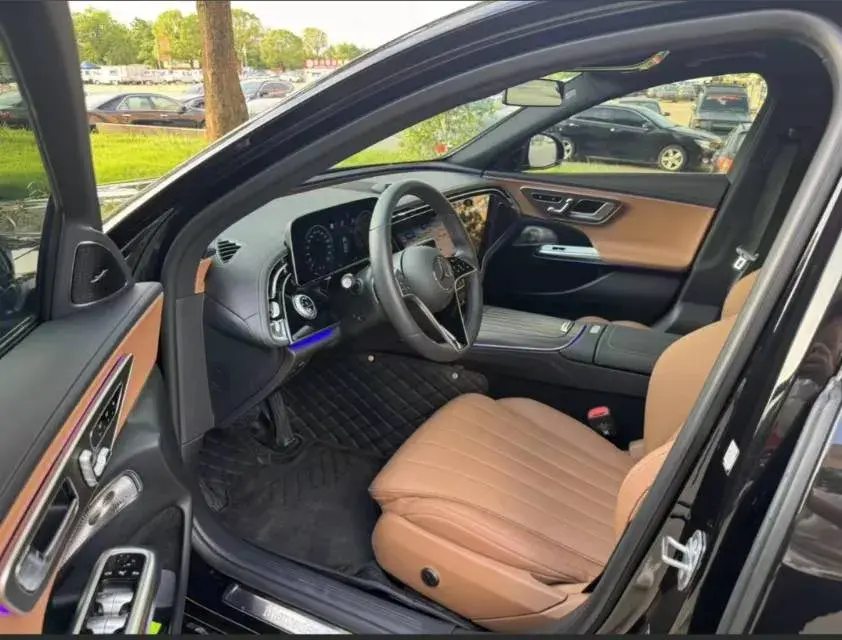 2025 MERCEDES-BENZ E thumbnail 4