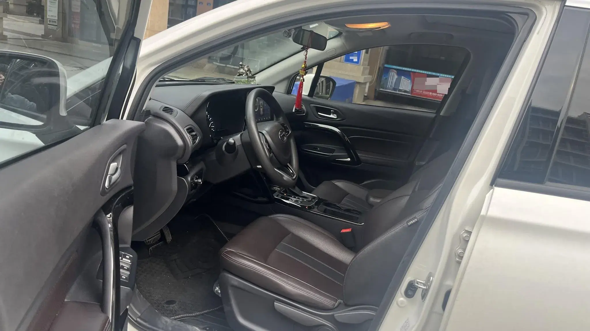 2018 GAC TRUMPCHI thumbnail 4