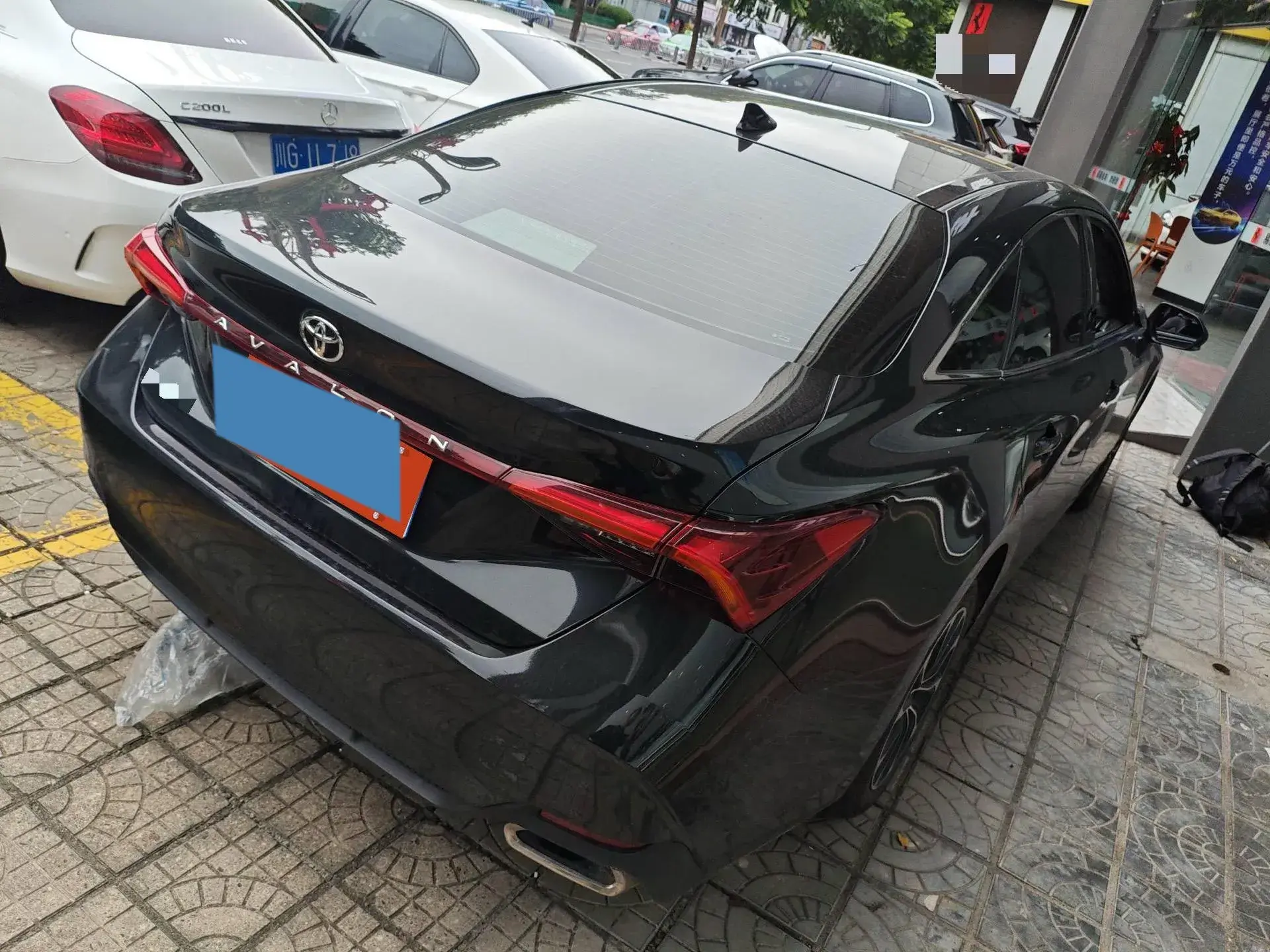 2023 TOYOTA AVALON thumbnail 2