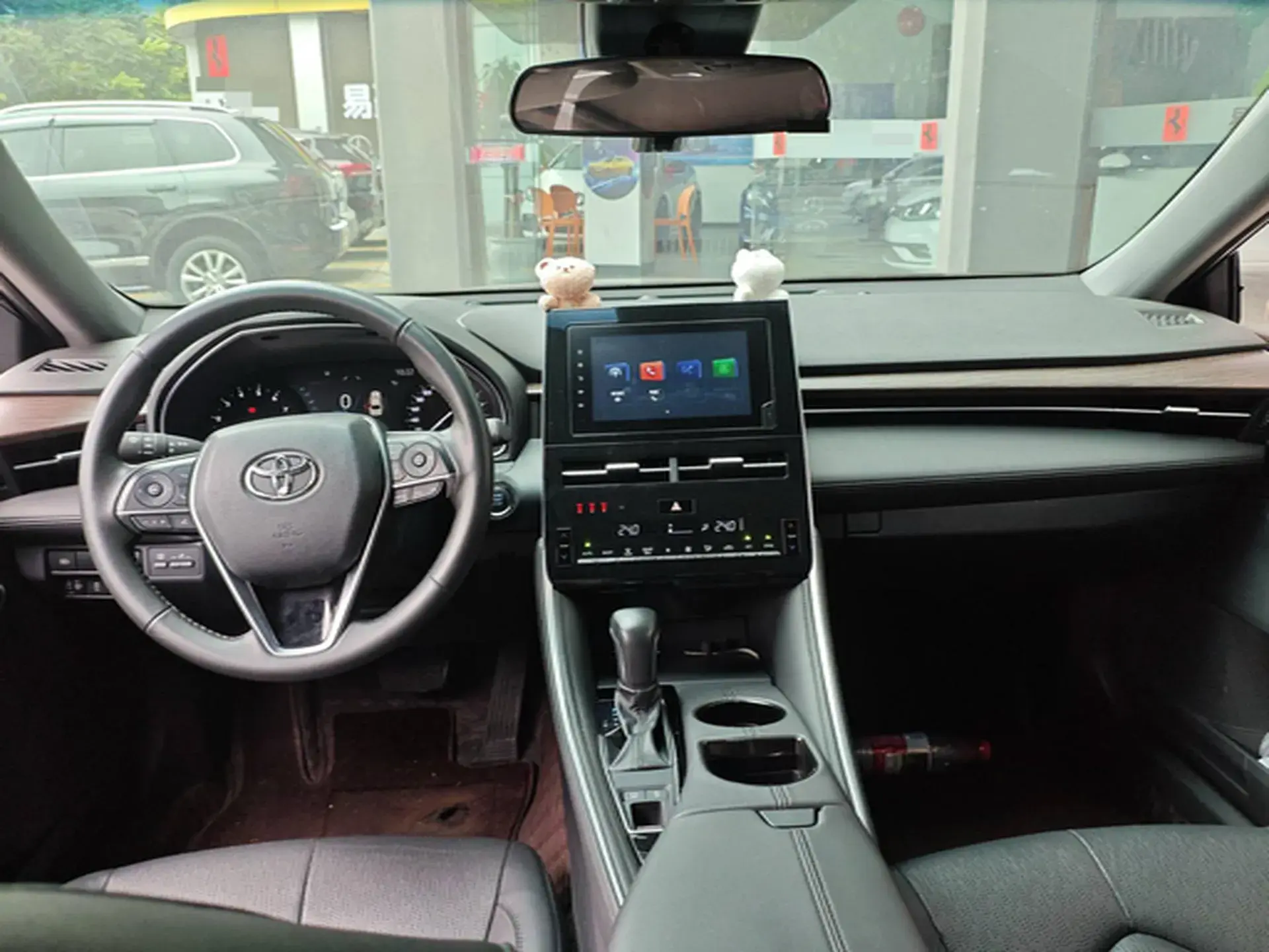 2023 TOYOTA AVALON thumbnail 3