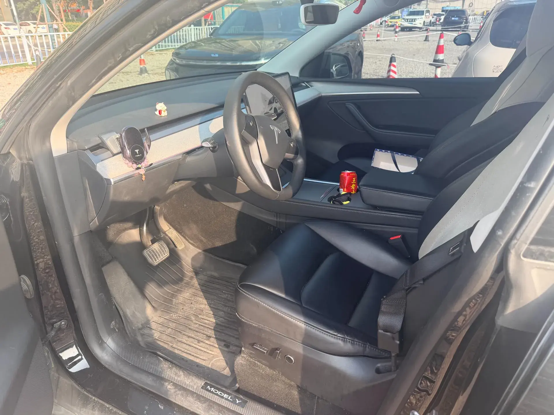 2023 TESLA MODEL thumbnail 3