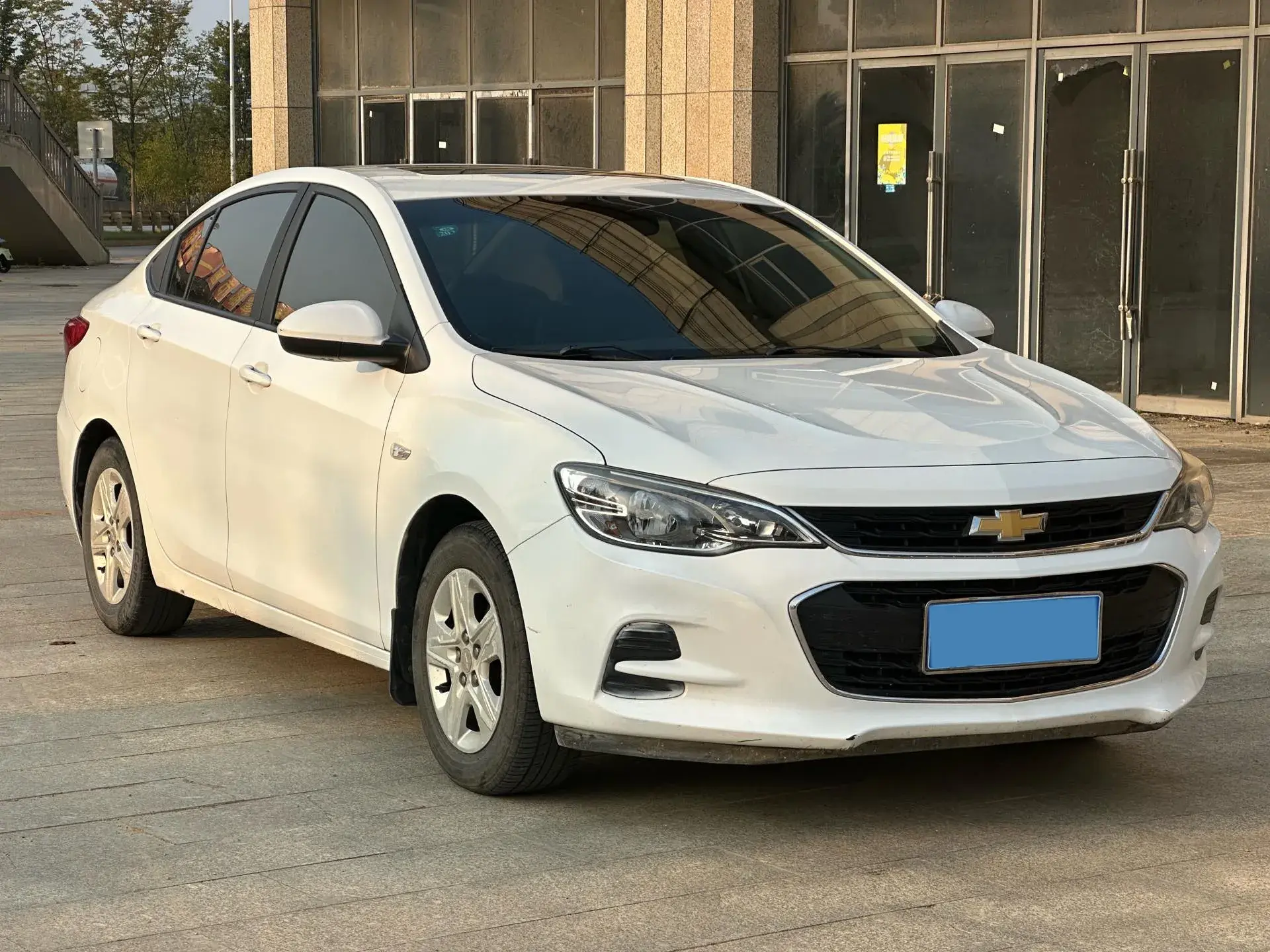 2019 CHEVROLET CAVALIER thumbnail 3