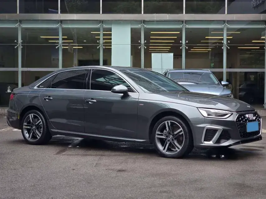 2020 AUDI A4L thumbnail 3