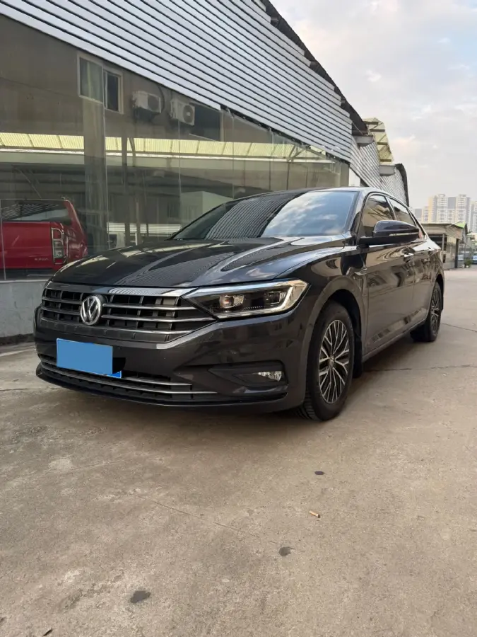 2019 Volkswagen Sagitar 1.4T 150HP L4 7DCT