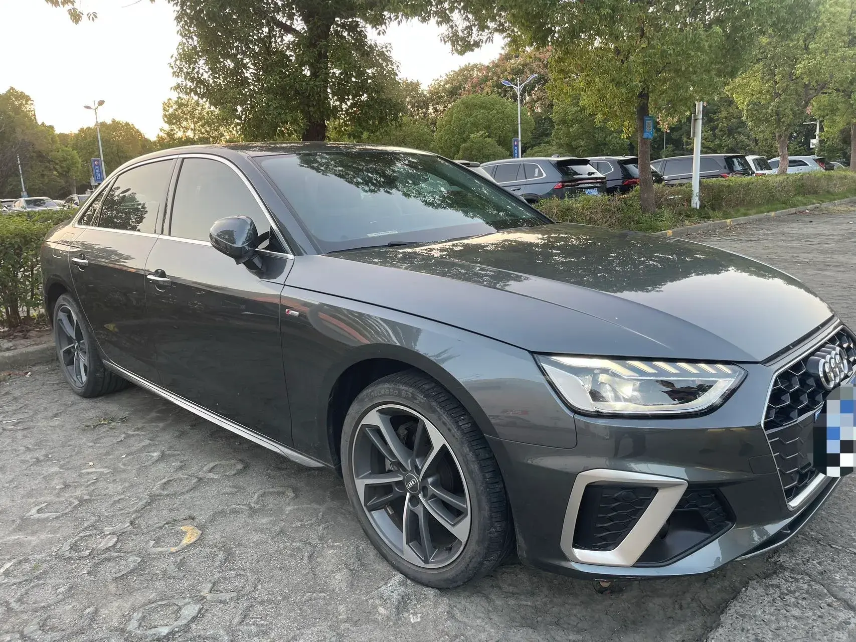 2020 AUDI A4L thumbnail 3