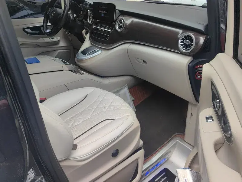 2018 MERCEDES-BENZ V thumbnail 2