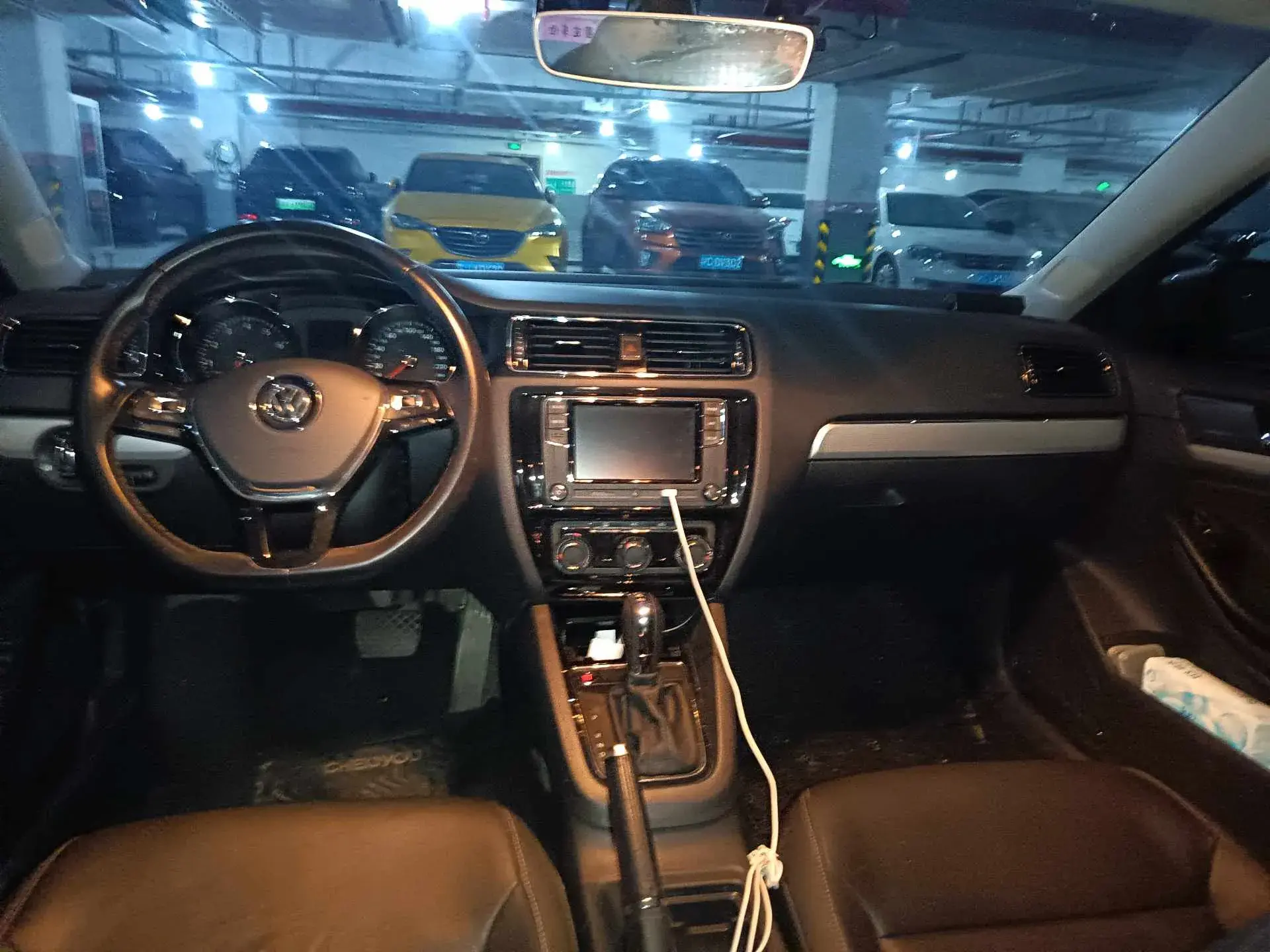 2018 VOLKSWAGEN SAGITAR thumbnail 4