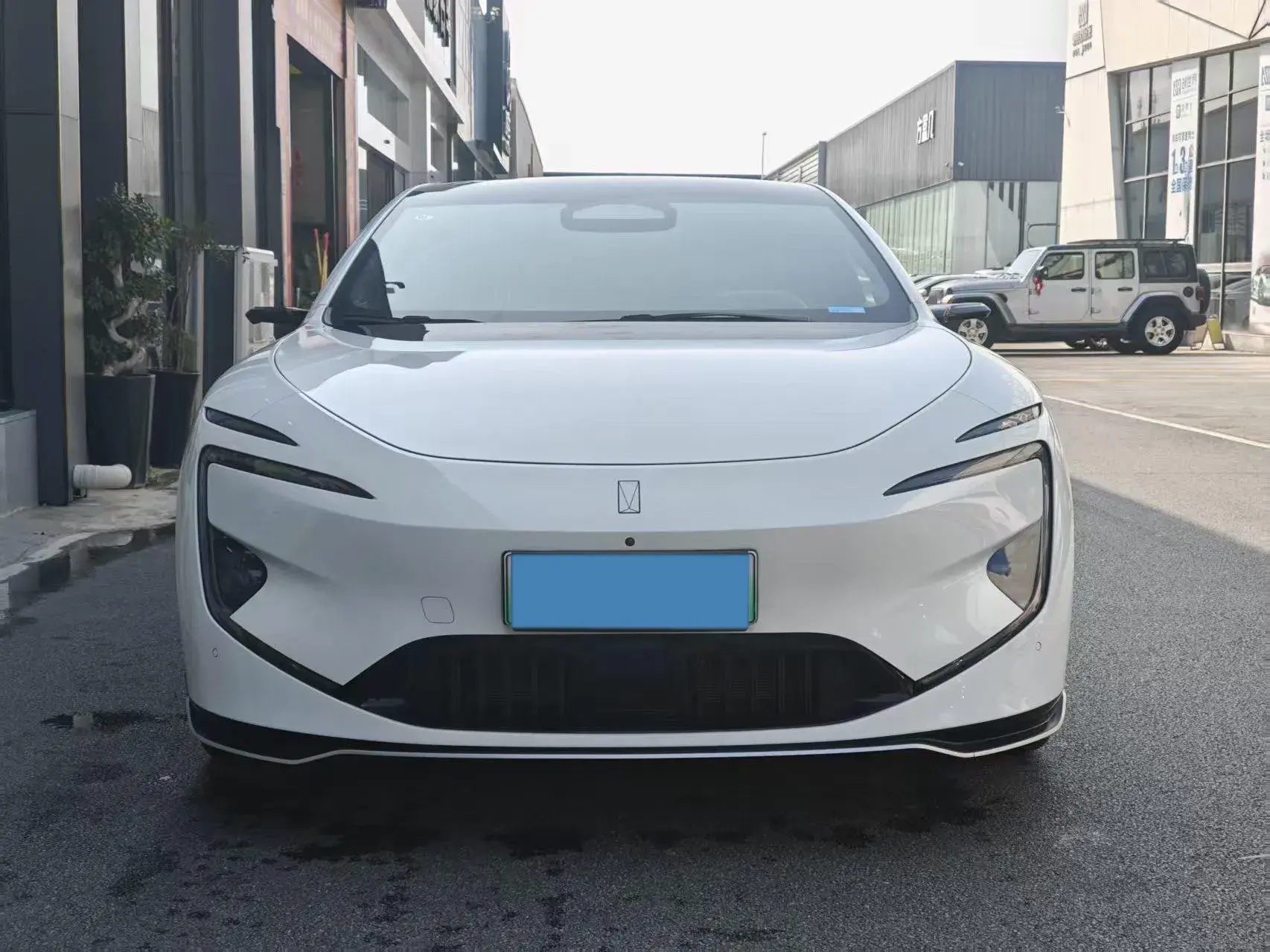 2023 AVATR 12 thumbnail 2