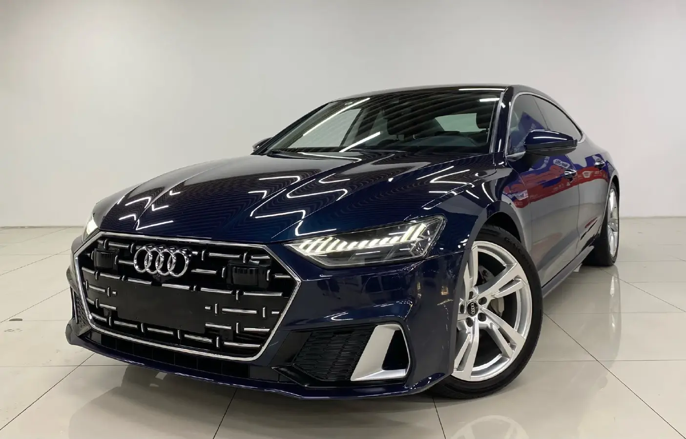 2022 Audi A7L 2.0T 245HP L4 7DCT