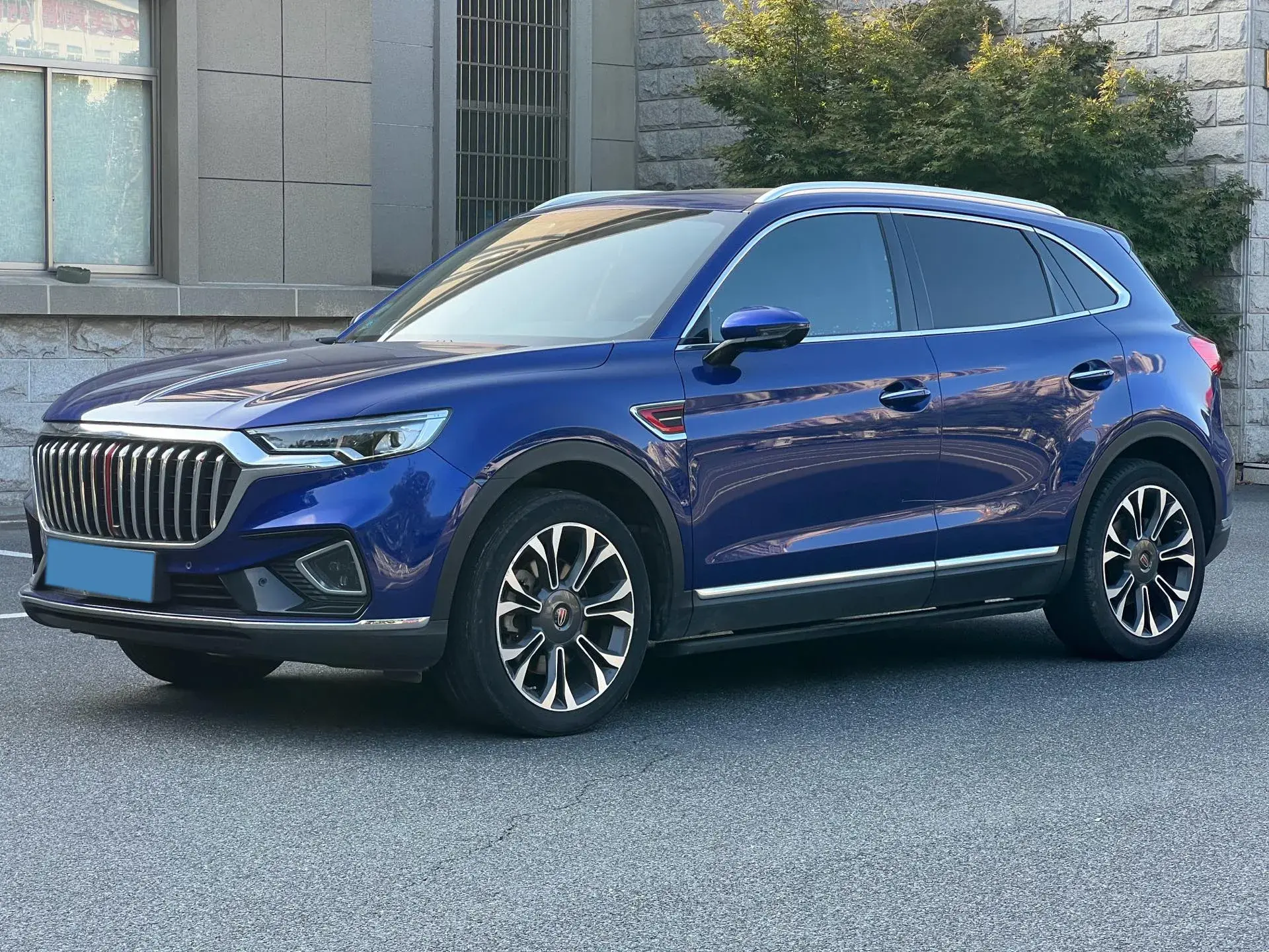 2019 HONGQI HS5 view 1