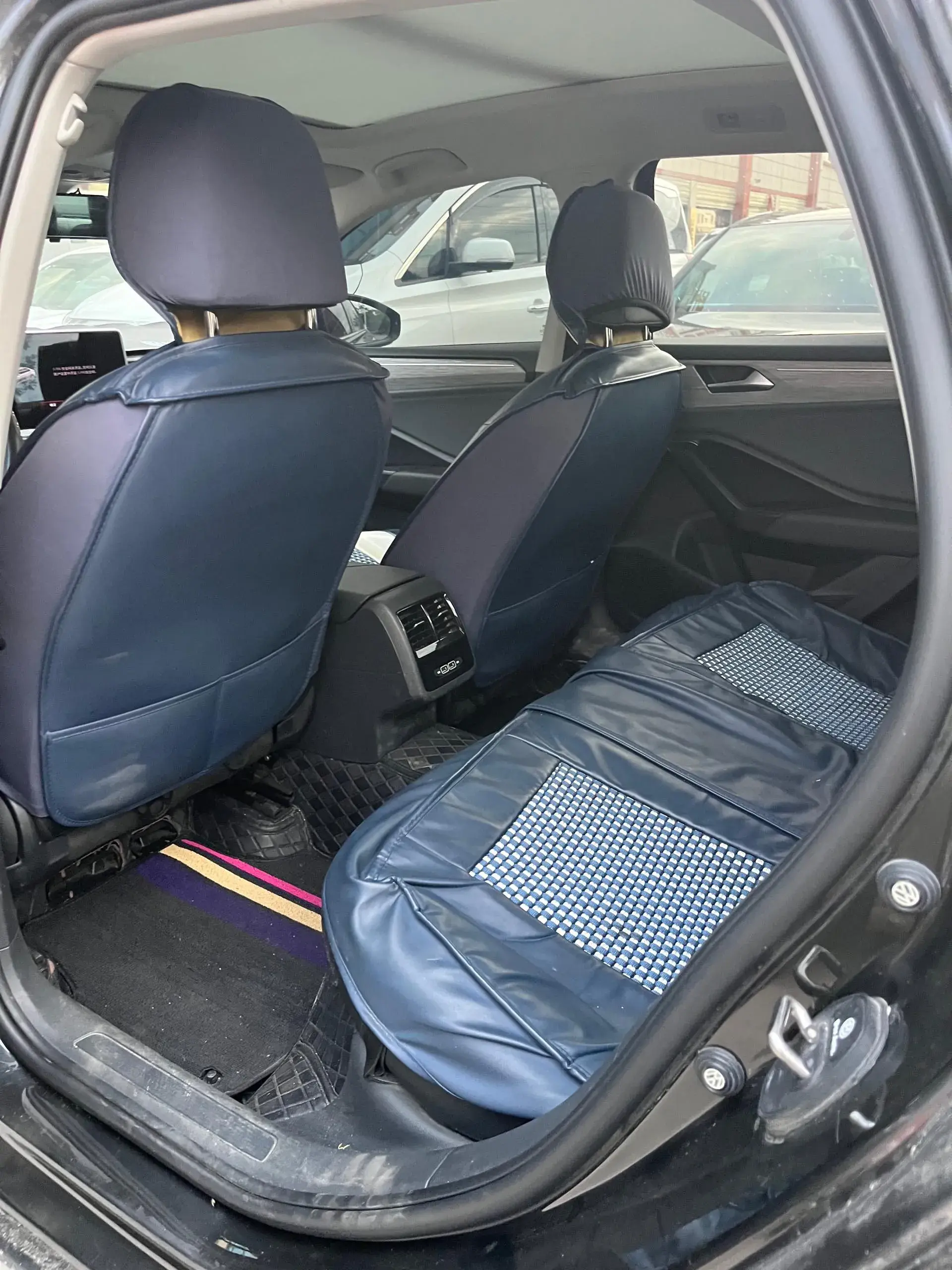 2023 VOLKSWAGEN SAGITAR thumbnail 4